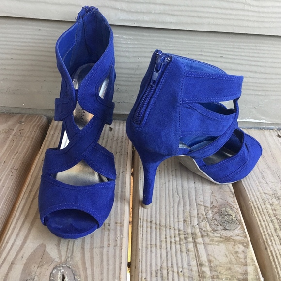 Christian Siriano Shoes - LAST CALL! Christian Siriano Payless Suede Shoes